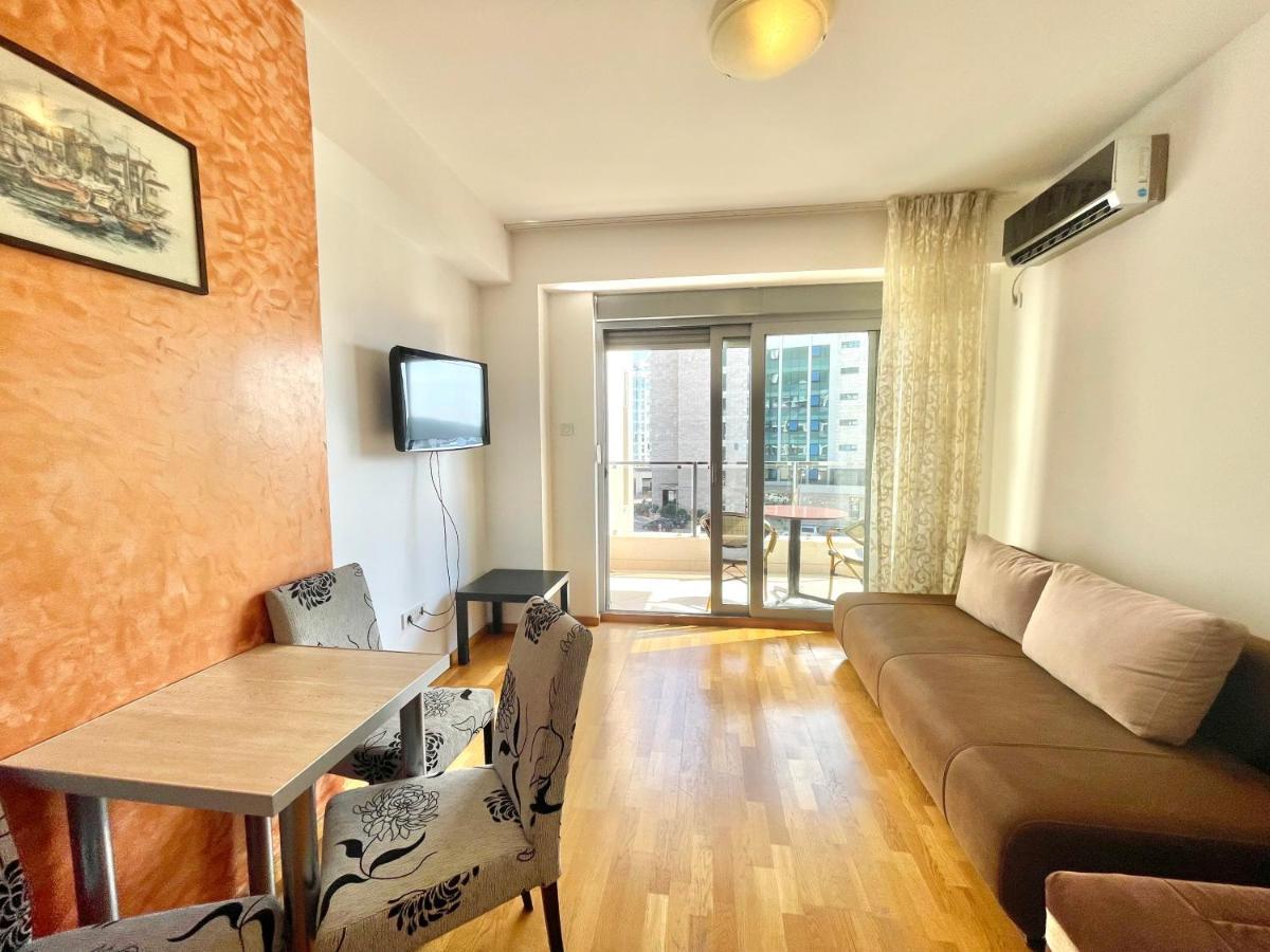 Comfort Aleksic